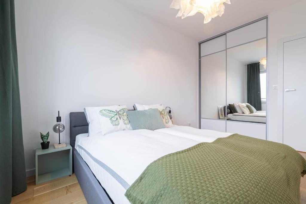 Olive Tree Apartment - Klimatyzacja - Air Conditioning-Self-Check-In Κατοβίτσε Εξωτερικό φωτογραφία